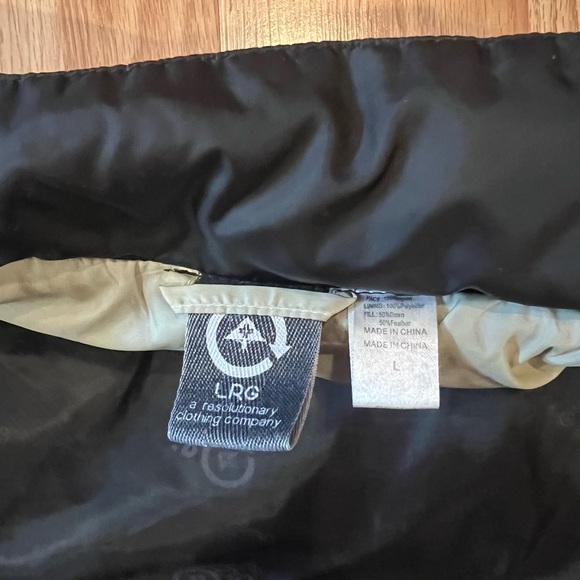 LRG Vest - Picture 3 of 5